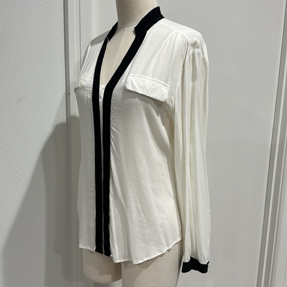 Express White Long Sleeve Button Up Shirt with Bold Black Trim - M - Picture 2 of 9